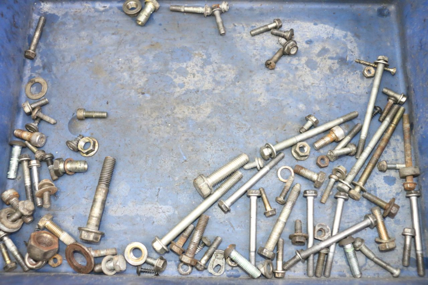 photo de SAC VISSERIE VIS PEUGEOT LUDIX 50 (2005 - 2007) - Détail de la pièce