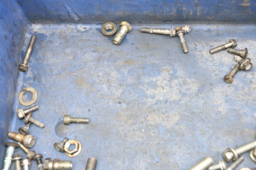 photo de SAC VISSERIE VIS PEUGEOT LUDIX 50 (2005 - 2007) - Autre angle de vue