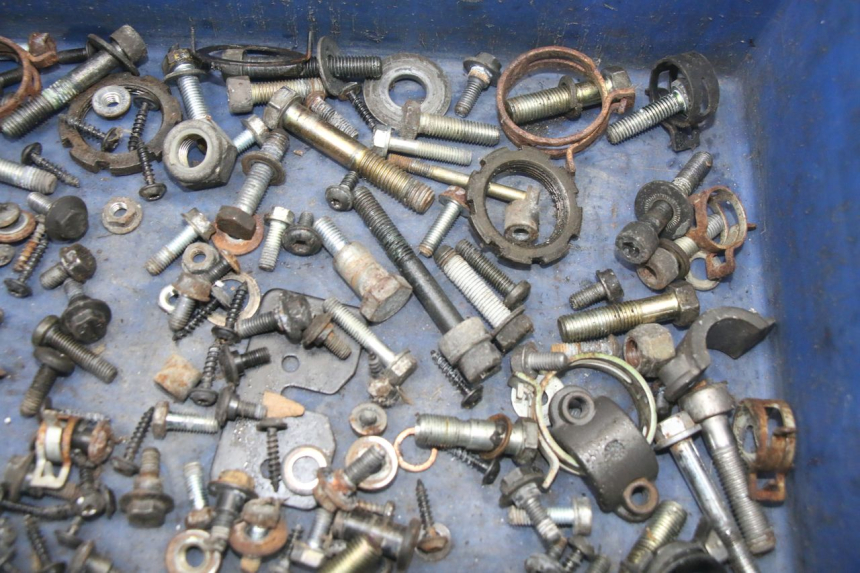 photo de SAC VISSERIE VIS PEUGEOT SATELIS COMPRESSOR K15 125 (2006 - 2009) - Zoom état d’usage