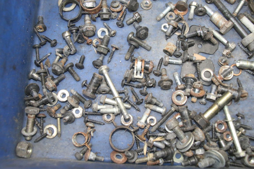 photo de SAC VISSERIE VIS PEUGEOT SATELIS COMPRESSOR K15 125 (2006 - 2009) - Autre angle de vue