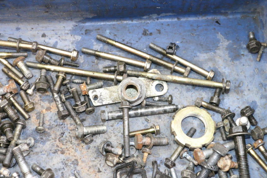 photo de SAC VISSERIE VIS PEUGEOT SPEEDFIGHT 3 LC 2T 50 (2009 - 2015) - Détail de la pièce