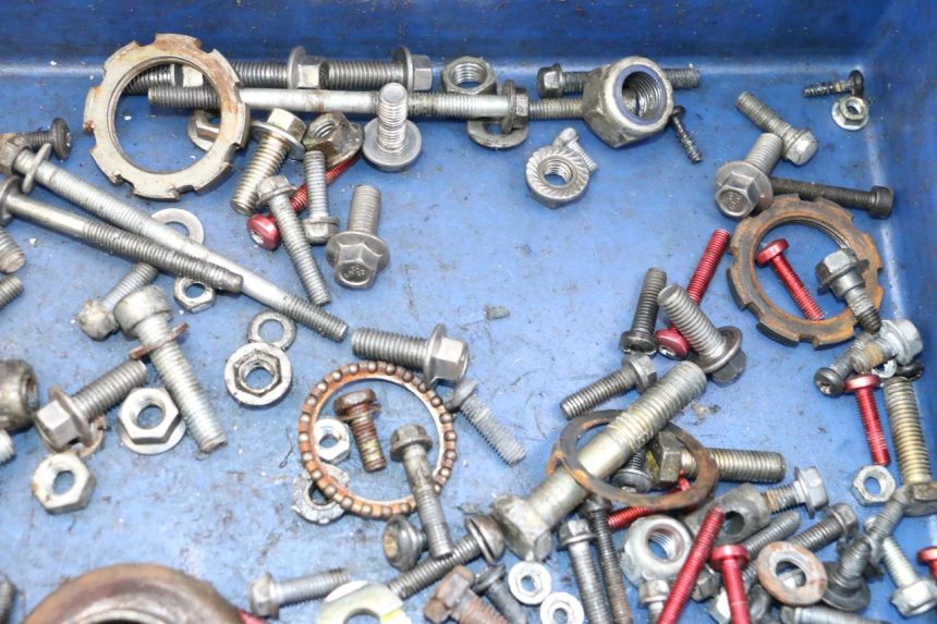 photo de SAC VISSERIE VIS PEUGEOT TKR TREKKER FURIOUS 50 (2005 - 2014) - Autre angle de vue