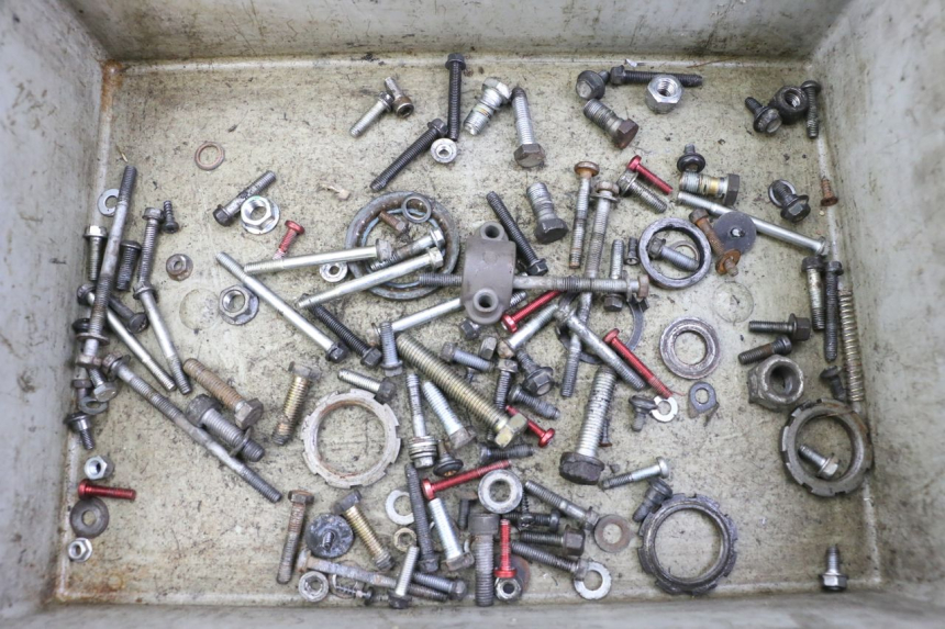 photo de SAC VISSERIE VIS PEUGEOT TKR TREKKER FURIOUS 50 (2005 - 2014) - Vue principale