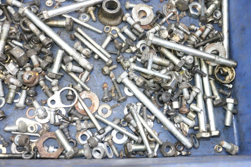 photo de SAC VISSERIE VIS PIAGGIO MP3 125 (2006 - 2014) - Détail de la pièce