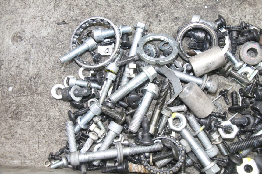 photo de SAC VISSERIE VIS PIAGGIO NRG POWER PUREJET 50 (2018 - 2021) - Détail de la pièce