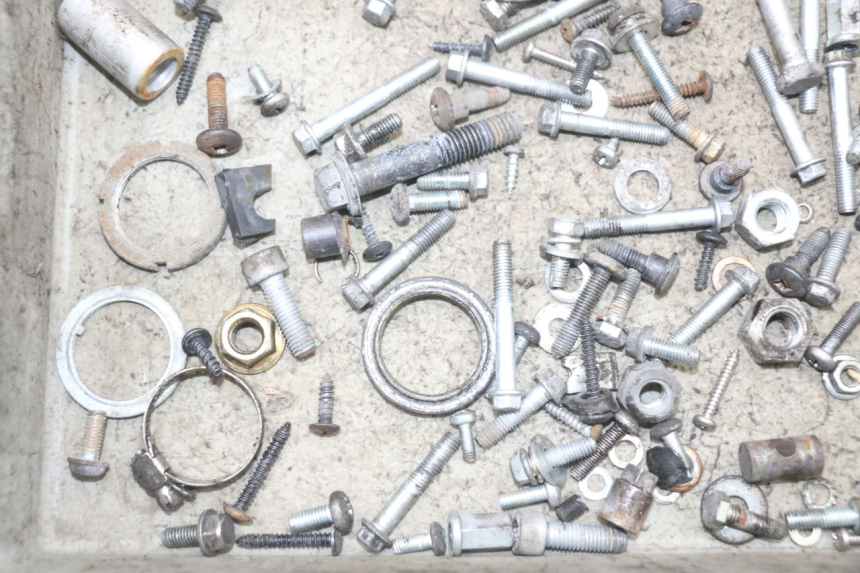 photo de SAC VISSERIE VIS PIAGGIO VESPA LX 2T 50 (2005 - 2013) - Autre angle de vue