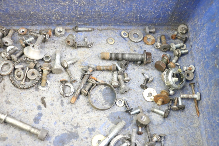 photo de SAC VISSERIE VIS PIAGGIO VESPA LX 2T 50 (2005 - 2013) - Autre angle de vue