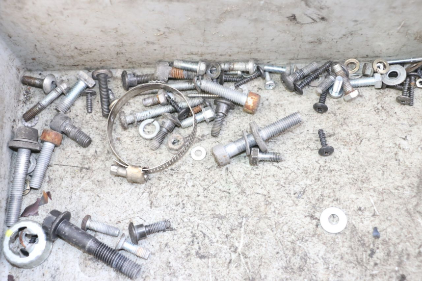 photo de SAC VISSERIE VIS PIAGGIO VESPA LX IE 125 (2010 - 2012) - Autre angle de vue