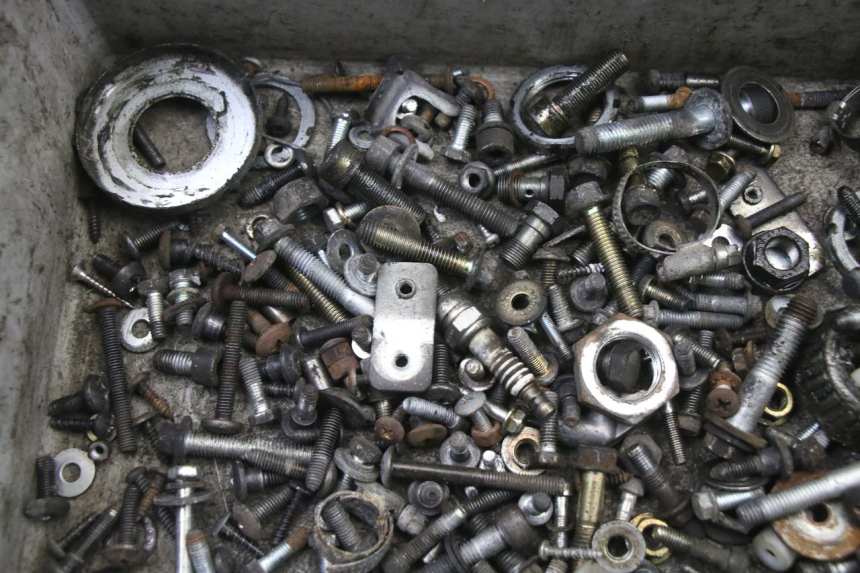 photo de SAC VISSERIE VIS PIAGGIO X8 125 (2004 - 2007) - Détail de la pièce