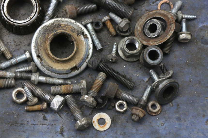 photo de SAC VISSERIE VIS YCF PIT BIKE 125 (2010 - 2018) - Zoom état d’usage