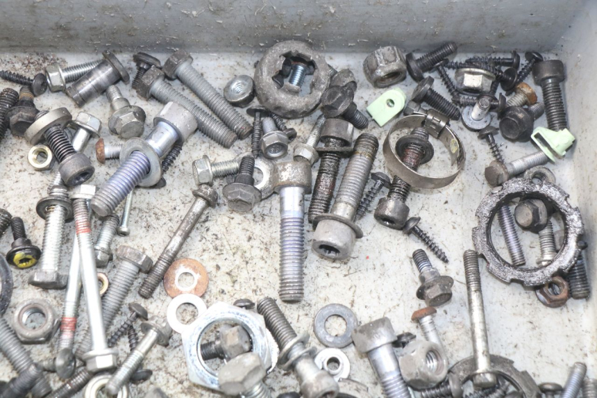 photo de SAC VISSERIE VIS PEUGEOT SATELIS 300 (2012 - 2015) - Autre angle de vue