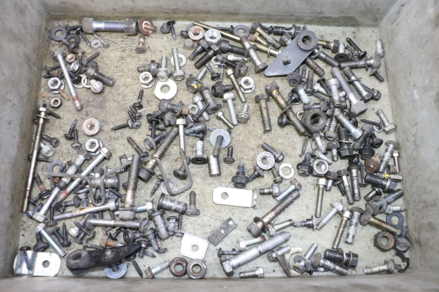 photo de SAC VISSERIE VIS PEUGEOT SATELIS 125 (2010 - 2012) - Vue principale