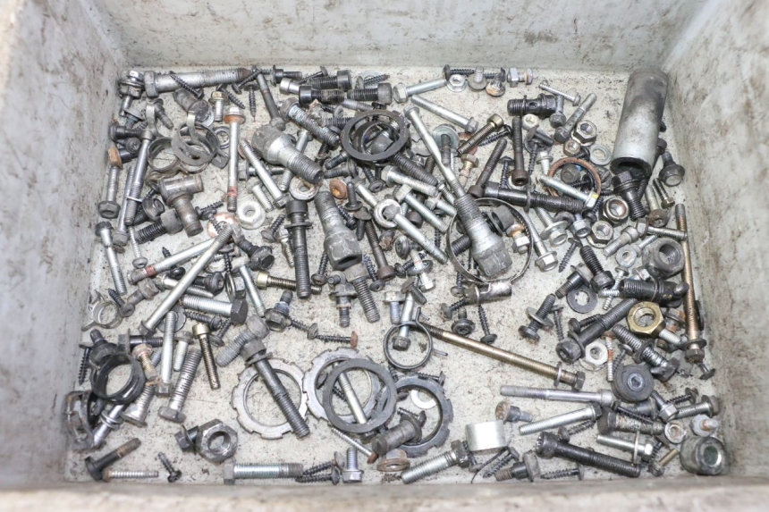 photo de SAC VISSERIE VIS PEUGEOT SATELIS 125 (2013 - 2018) - Vue principale