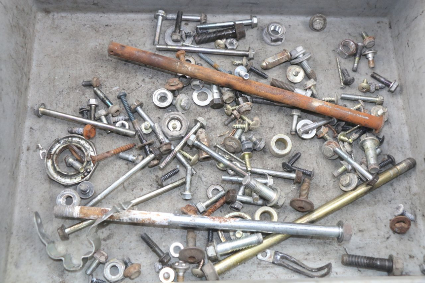 photo de SAC VISSERIE VIS HONDA SCV LEAD 100 (2003 - 2007) - Détail de la pièce