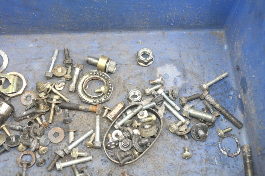 photo de SAC VISSERIE VIS HONDA SCV LEAD 100 (2003 - 2007) - Détail de la pièce