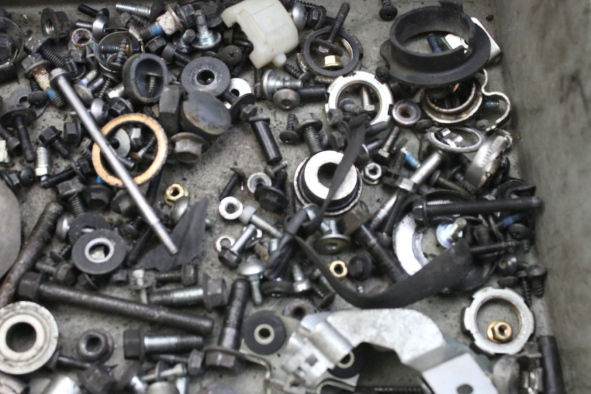 photo de SAC VISSERIE VIS MBK SKYCRUISER 125 (2010 - 2013) - Détail de la pièce