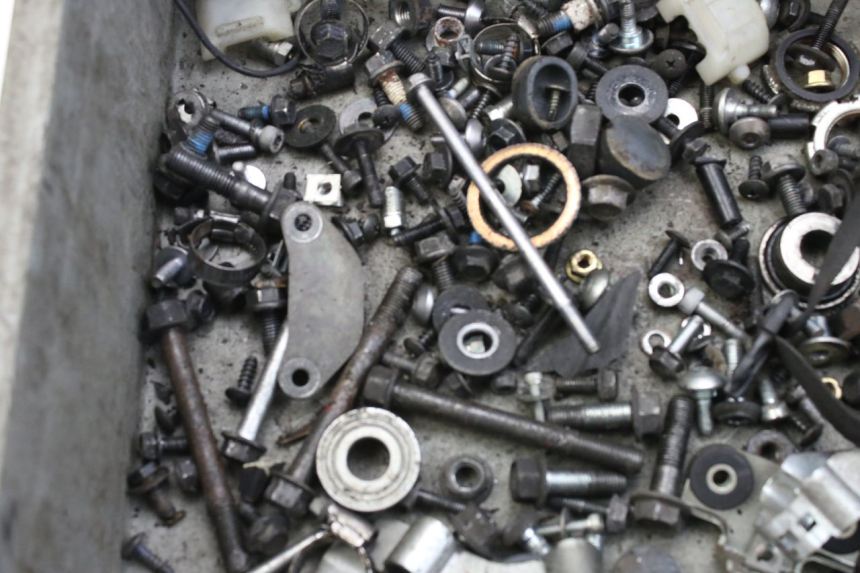 photo de SAC VISSERIE VIS MBK SKYCRUISER 125 (2010 - 2013) - Zoom état d’usage