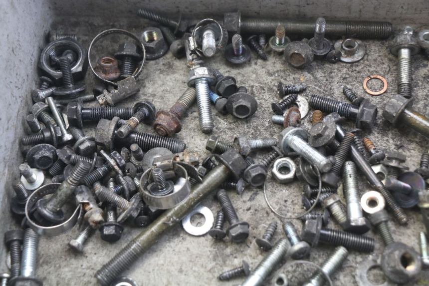 photo de SAC VISSERIE VIS MBK SKYCRUISER 125 (2006 - 2009) - Détail de la pièce