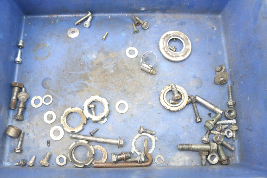 photo de SAC VISSERIE VIS YAMAHA SLIDER NAKED 50 (2004 - 2018) - Vue principale