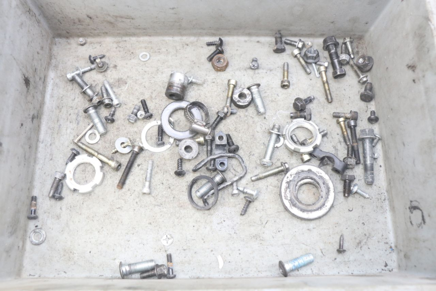 photo de SAC VISSERIE VIS YAMAHA SLIDER NAKED 50 (2004 - 2018) - Vue principale