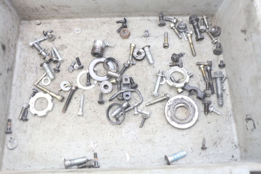 photo de SAC VISSERIE VIS YAMAHA SLIDER NAKED 50 (2004 - 2018) - Détail de la pièce