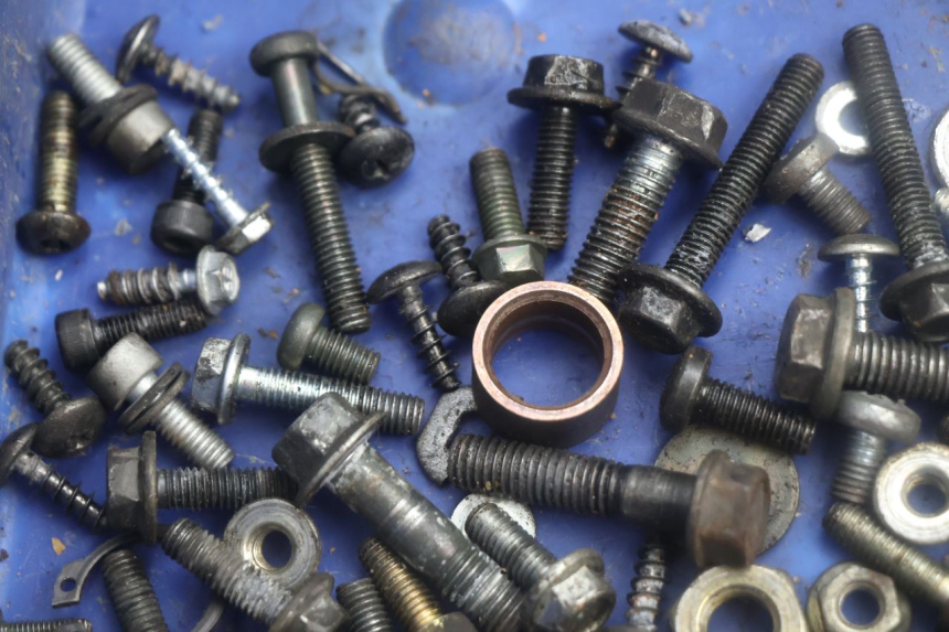photo de SAC VISSERIE VIS YAMAHA SLIDER 50 (1999 - 2004) - Détail de la pièce