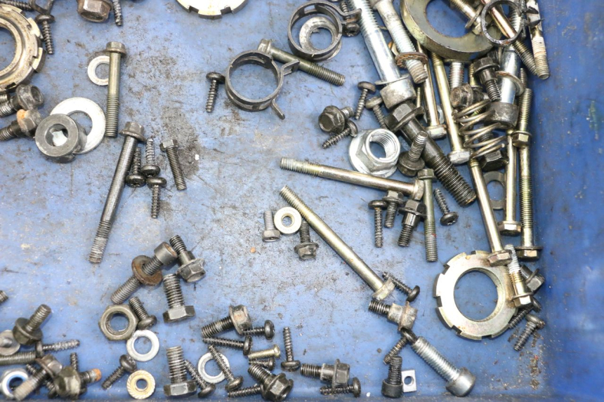 photo de SAC VISSERIE VIS PEUGEOT SPEEDFIGHT 4 2T 50 (2015 - 2019) - Zoom état d’usage