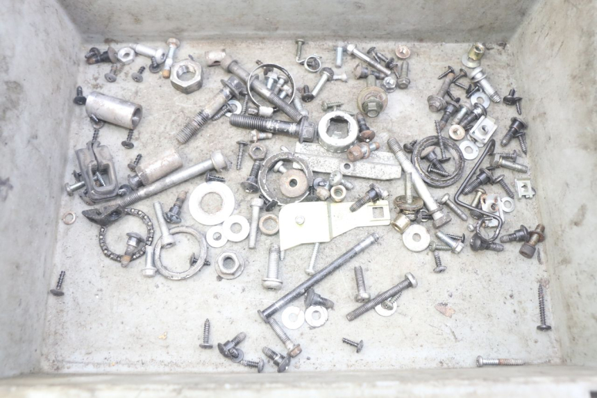 photo de SAC VISSERIE VIS APRILIA SR 2T 50 (2012 - 2017) - Détail de la pièce