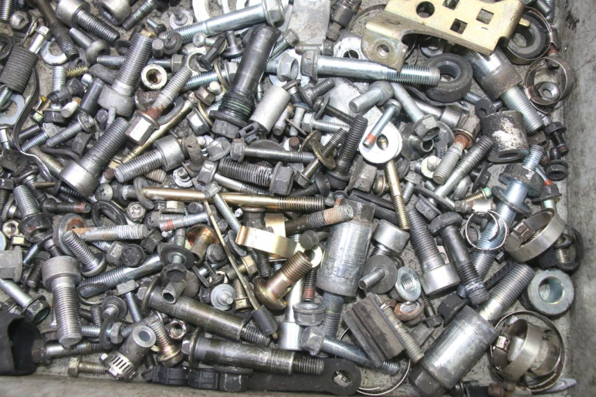 photo de SAC VISSERIE VIS HONDA ST PAN EUROPEAN 1300 (2002 - 2013) - Gros plan technique