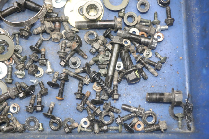 photo de SAC VISSERIE VIS HYTRACK ST 170 (2020 - 2024) - Gros plan technique