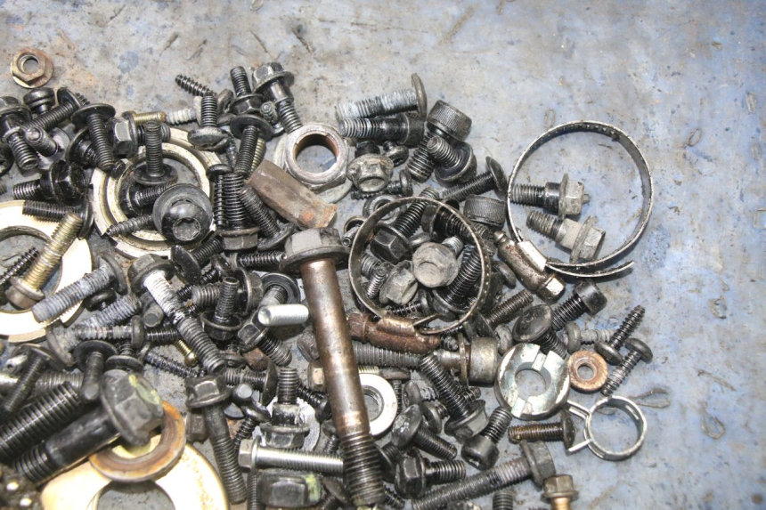 photo de SAC VISSERIE VIS PEUGEOT STREETZONE I 2T 50 (2018 - 2020) - Zoom état d’usage