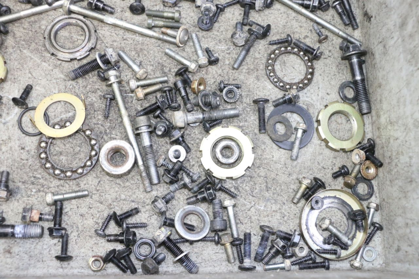 photo de SAC VISSERIE VIS PEUGEOT STREETZONE I NAKED 2T 50 (2018 - 2020) - Zoom état d’usage