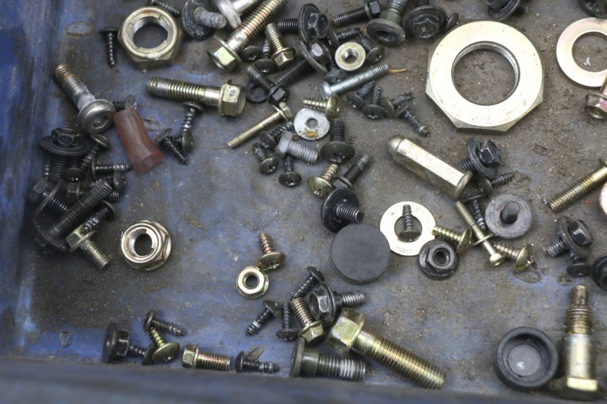 photo de SAC VISSERIE VIS KYMCO SUPER 8 4T 50 (2018 - 2020) - Autre angle de vue