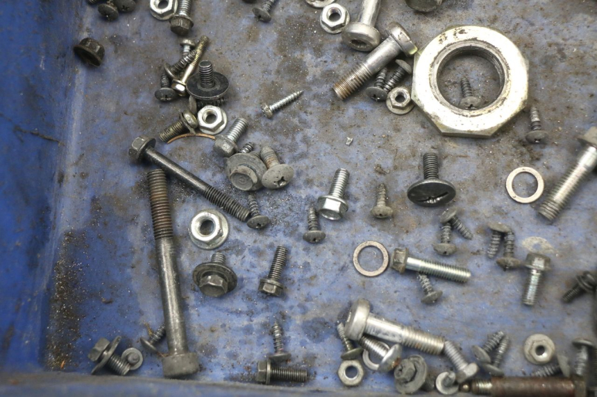 photo de SAC VISSERIE VIS KYMCO SUPER 8 4T 50 (2021 - 2024) - Autre angle de vue