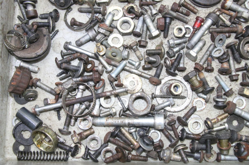 photo de SAC VISSERIE VIS PIAGGIO SUPER LX 125 (2000 - 2003) - Autre angle de vue