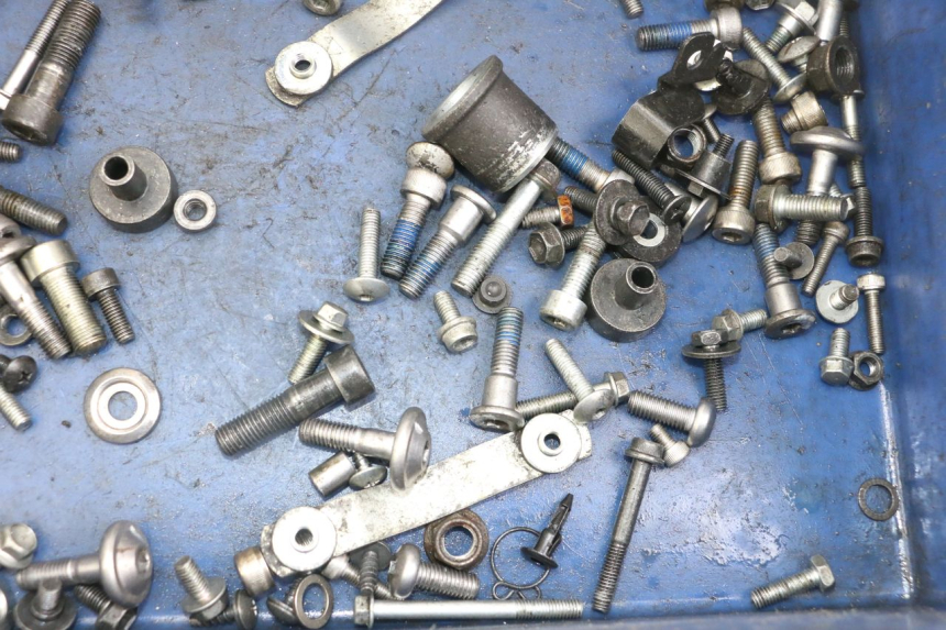 photo de SAC VISSERIE VIS SUZUKI GSX F GSXF 650 (2007 - 2015) - Détail de la pièce