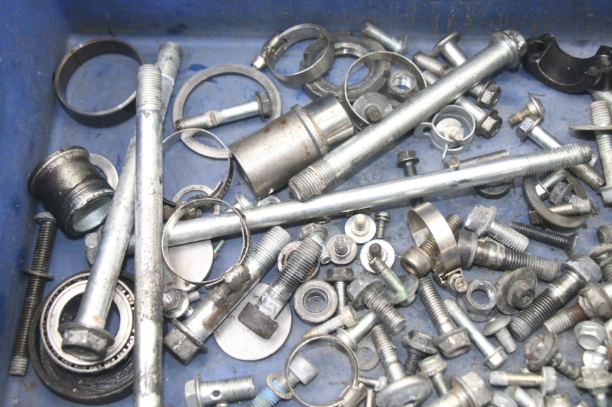 photo de SAC VISSERIE VIS SUZUKI GSX F GSXF 650 (2007 - 2015) - Détail de la pièce