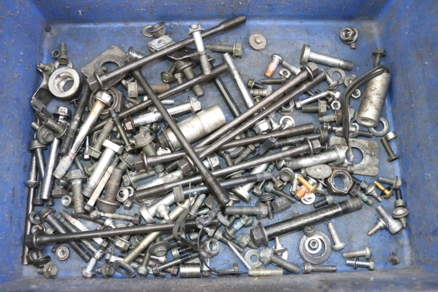 photo de SAC VISSERIE VIS SUZUKI SV S 650 (1999 - 2002) - Vue principale