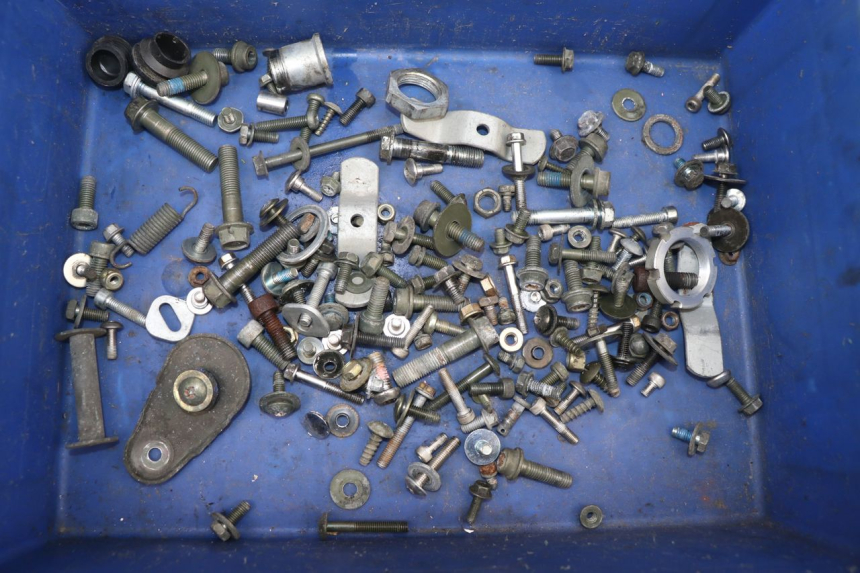 photo de SAC VISSERIE VIS SUZUKI XF FREEWIND 650 (1997 - 2003) - Vue principale