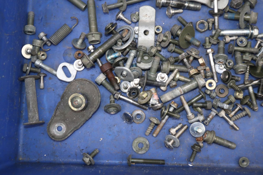 photo de SAC VISSERIE VIS SUZUKI XF FREEWIND 650 (1997 - 2003) - Zoom état d’usage