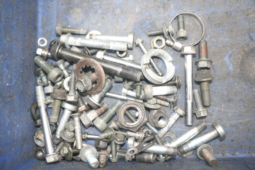 photo de SAC VISSERIE VIS SUZUKI SV N 650 (1999 - 2002) - Vue principale