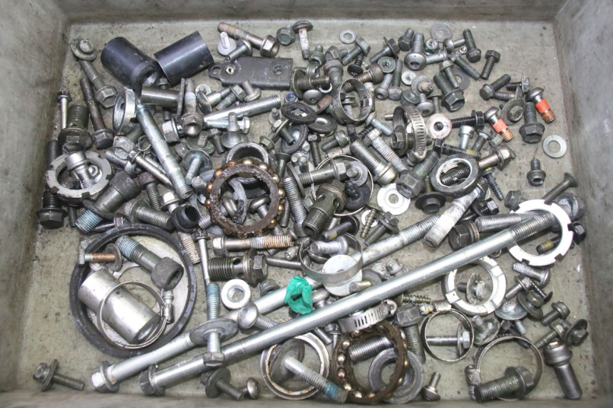 photo de SAC VISSERIE VIS SUZUKI SV S 650 (2003 - 2009) - Vue principale