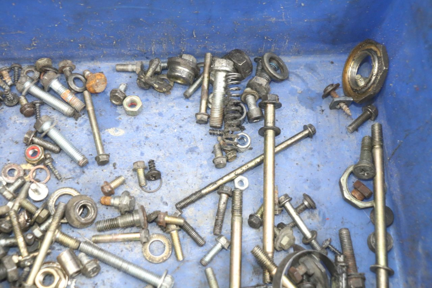 photo de SAC VISSERIE VIS PEUGEOT SV 125 (1991 - 1994) - Autre angle de vue