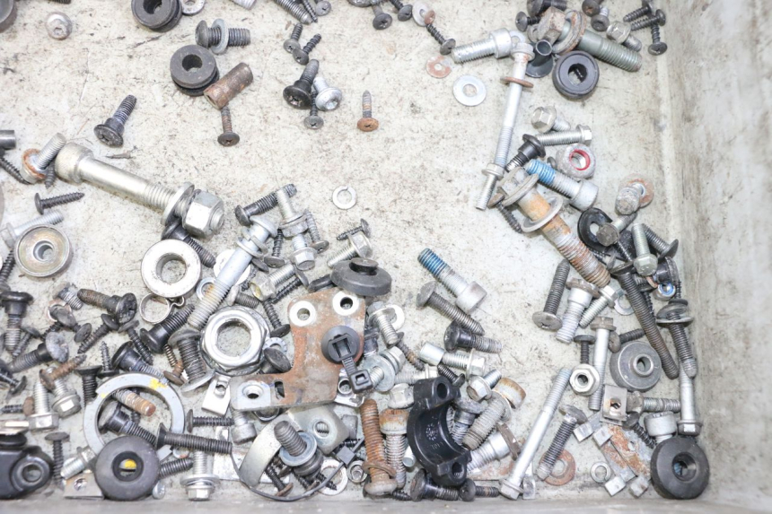 photo de SAC VISSERIE VIS APRILIA SXR 50 (2021 - 2023) - Détail de la pièce