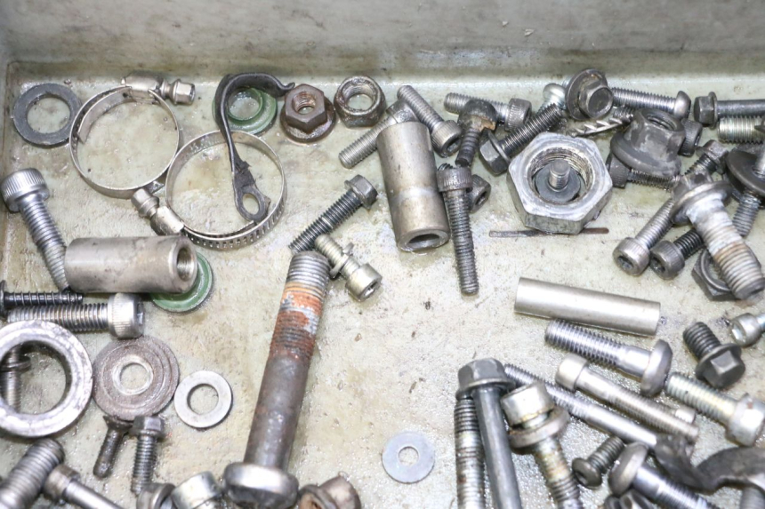 photo de SAC VISSERIE VIS YAMAHA TDM ABS 900 (2002 - 2014) - Zoom état d’usage