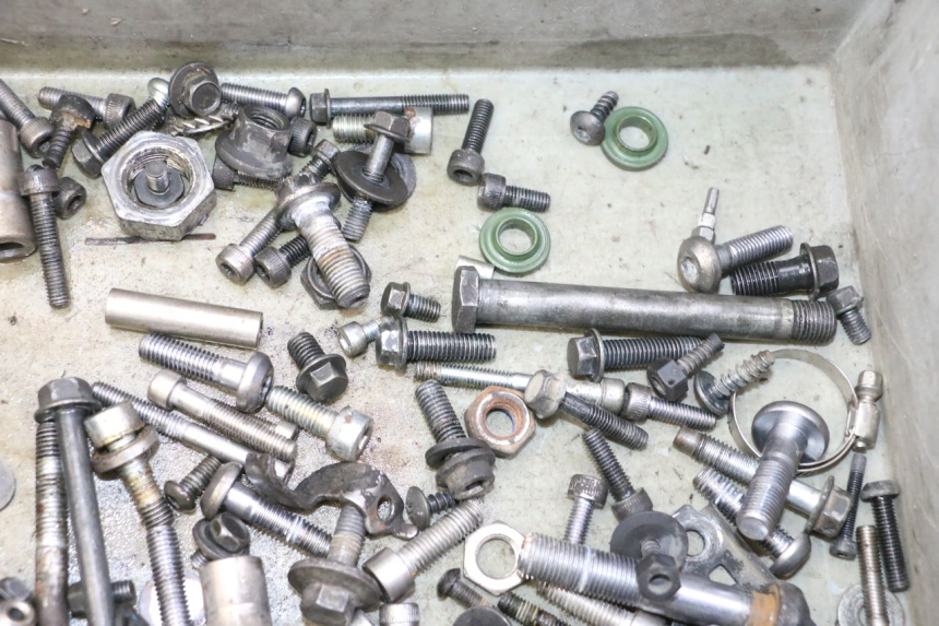 photo de SAC VISSERIE VIS YAMAHA TDM ABS 900 (2002 - 2014) - Gros plan technique