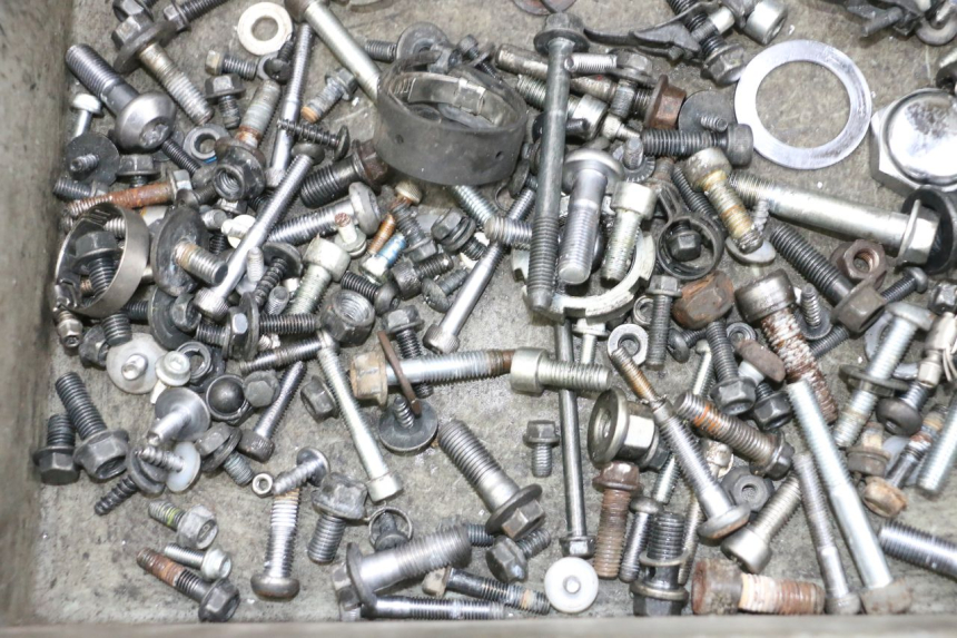 photo de SAC VISSERIE VIS YAMAHA TDM ABS 900 (2002 - 2014) - Autre angle de vue