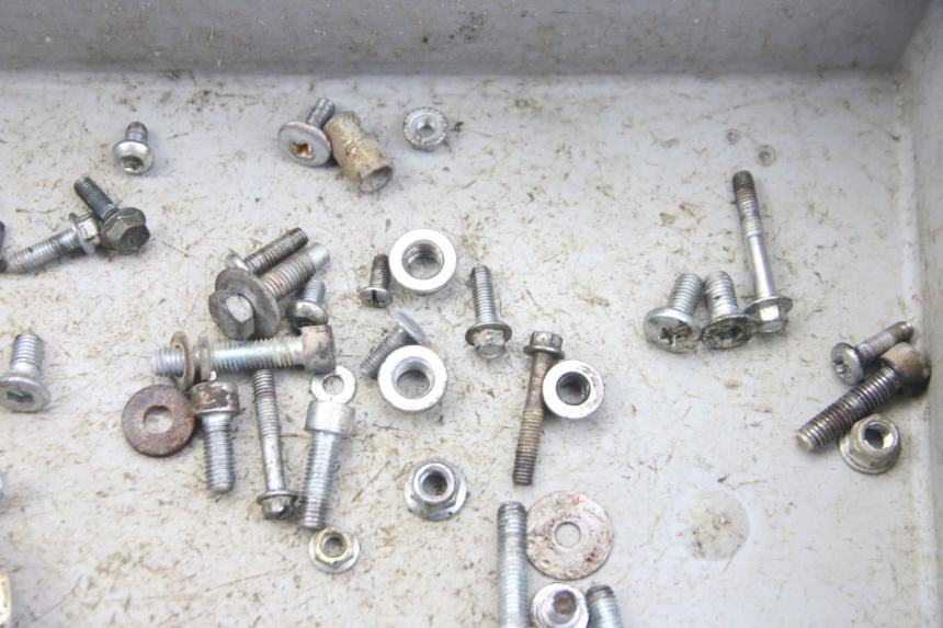 photo de SAC VISSERIE VIS NITRO MOTORS THUNDER 125 - Autre angle de vue