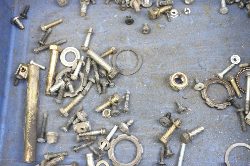 photo de SAC VISSERIE VIS PEUGEOT TKR TREKKER FURIOUS 50 (2005 - 2014) - Détail de la pièce