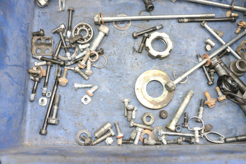 photo de SAC VISSERIE VIS YAMAHA TTR 125 (2000 - 2020) - Zoom état d’usage